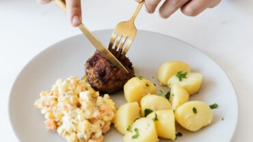 Idei de rețete bune cu salată de cartofi