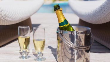 Șampanie: Băutura pentru zile fierbinți