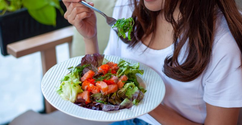 Salate sănătoase care te vor sătura pe bune