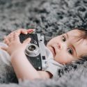 Principalele avantaje ale fotoliilor pentru bebeluși