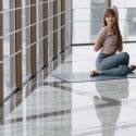 Pardoseală epoxidică lucioasă în bucătării moderne