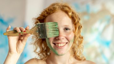 Cum să aplici corect o mască peel-off pentru rezultate optime