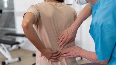 Exerciții pentru îmbunătățirea posturii și prevenirea durerilor de spate Exerciții pentru îmbunătățirea posturii și prevenirea durerilor de spate