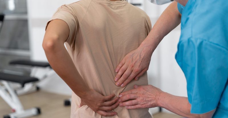 Exerciții pentru îmbunătățirea posturii și prevenirea durerilor de spate