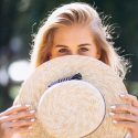 Idei pentru un look de vară natural și radiant Idei pentru un look de vară natural și radiant