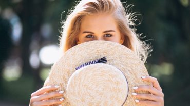 Idei pentru un look de vară natural și radiant