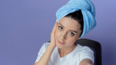 Cum îți îngrijești tenul sensibil fără să-l iriți