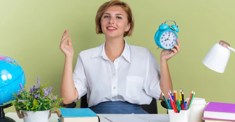 Pauzele active la birou: De ce câteva minute de mișcare pot conta Pauzele active la birou: De ce câteva minute de mișcare pot conta